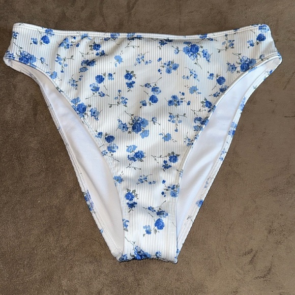 Hollister Other - Hollister *NWOT* Women’s Floral Ribbed Cheeky Curvy Bikini Bottoms